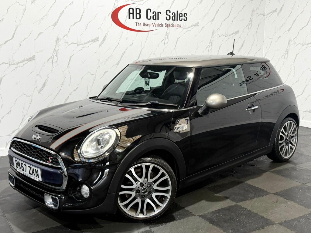 2017 MINI HATCH