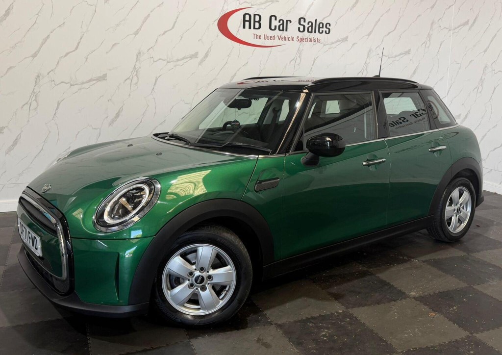 2022 MINI HATCH